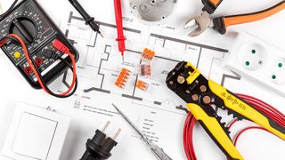 elektroinstallation-adobestock-194287658 (Quelle: ronstik/stock.adobe.com)