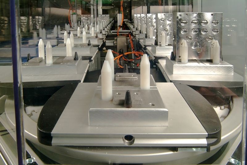 Abb.4: Die VarioFlow Standard-Werkstückträger sind mit bauteilspezifischen Auflagen ausgestattet. (Archiv: Vogel Business Media)