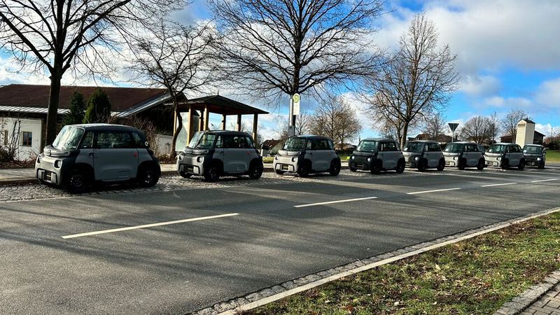 Mikromobile wie der Opel Rocks-E können den Verkehr entlasten und werden wie im Bild vom Logistikdienstleister Witron auch gewerblich eingesetzt. (Bild: Witron GmbH)