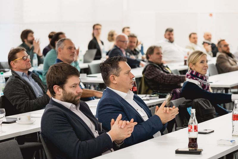 Applaus für diesen anschaulichen Vortrag. (Bild: Stefan Bausewein)