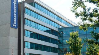 Der Automobilzulieferer Faurecia investiert in Alsentis und verstärkt somit seine Kompetenzen im Bereich smarter Oberflächen für den Fahrzeuginnenraum. (Bild: Faurecia)