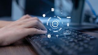 Zur Anbindung von Mitarbeitern im Homeoffice oder zur Vernetzung mehrerer Standorte muss es nicht immer eine kommerzielle VPN-Lösung sein. (Bild: © chinnarach - stock.adobe.com)