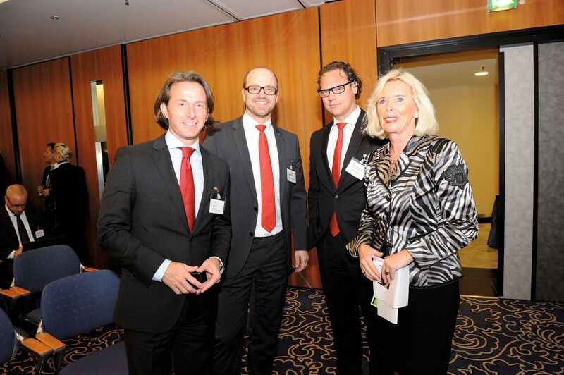 Die Santander Consumer Bank vertraten (von li.) Thomas Hanswillemenke, Sönke Roggenbuck, Jascha Bräuer und Marion Johl (Mack)