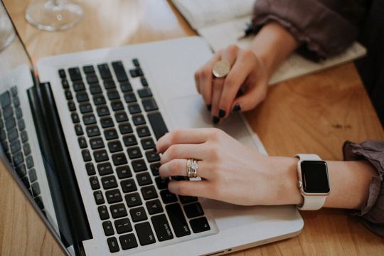 Eine Landingpage ist die ideale Ergänzung zum Online-Marketing. Eine Landingpage ist die ideale Ergänzung zum Online-Marketing.