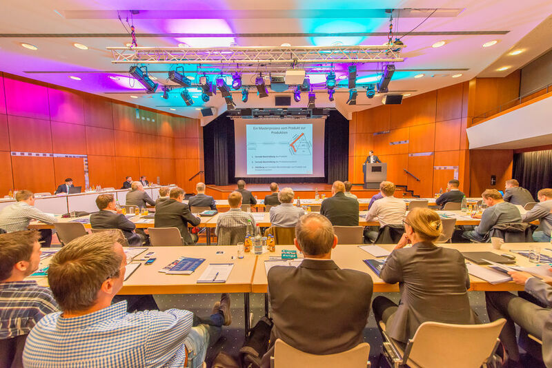 Auditorium während dem Workshop „MES in der Praxis“ am 05. April 2016. Gerade im Zeitalter der digitalen Transformation gibt es einen hohen Informationsbedarf zu Manufacturing Execution Systems. (MES D.A.CH Verband)
