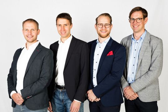 The current management team includes Managing Directors Simon Eickholt (2nd from right) and Sebastian Guggenmos (right), as well as Sebastian Wühr, Operations Manager of Contract Manufacturing, and Matthias Fritz, 160 Head of Innovation and Development. The current management team includes Managing Directors Simon Eickholt (2nd from right) and Sebastian Guggenmos (right), as well as Sebastian Wühr, Operations Manager of Contract Manufacturing, and Matthias Fritz, 160 Head of Innovation and Development.