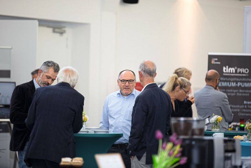 Ganz oben auf der Agenda – nicht erst seit dem russischen Überfall auf die Ukraine: das Thema Energie. Pumpen sind für 10 bis 20 Prozent des globalen Strombedarfs verantworlich, sagen Experten. (Bild: Oxana Gruber Photography)