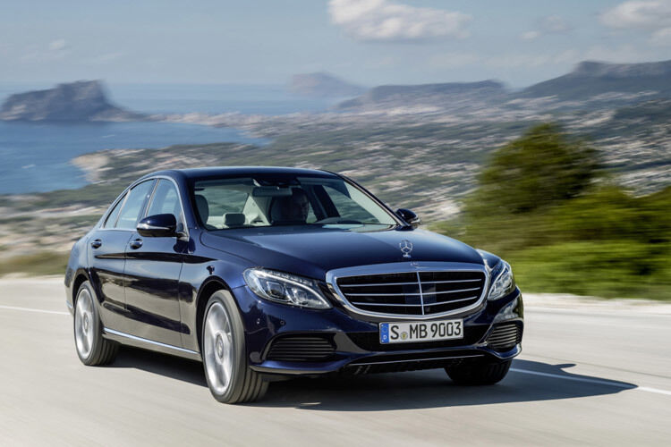 Die klassischen Proportionen allerdings – lange Motorhaube, kurze Überhänge – bleiben. (Foto: Daimler)