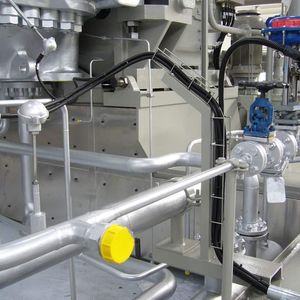Um die Ecke: Flexible Wellrohre lassen sich schnell und einfach um Ecken und Kanten verlegen.