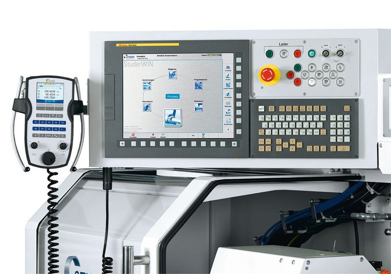 Die S33 wird mit einer CNC und integriertem PC angeboten. Dadurch wird der Einsatz der neuen Studer-WIN-Bedienoberfläche möglich. (Bild: Studer)