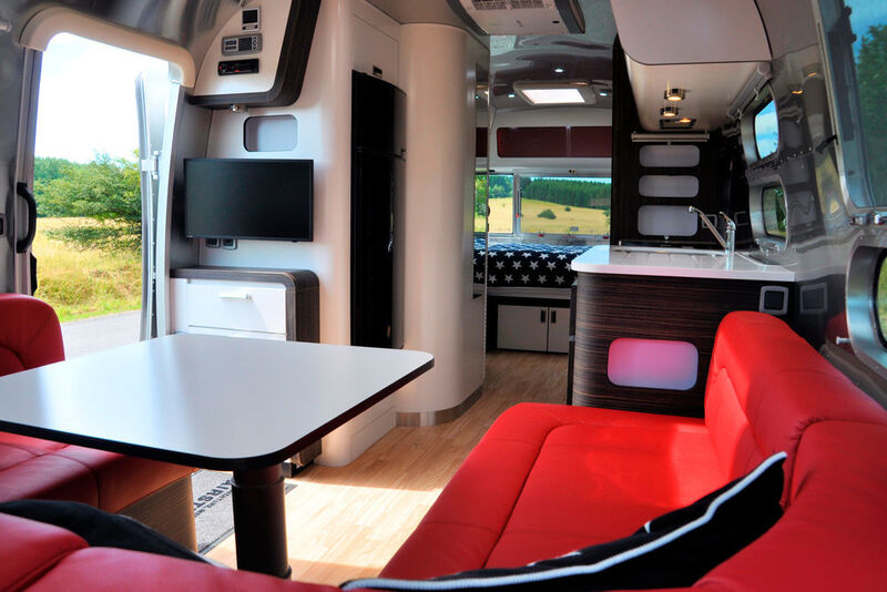 Die umfangreiche Gant-Home-Ausstattung des limitierten Sondermodells auf einen Blick. (Foto: Airstream)