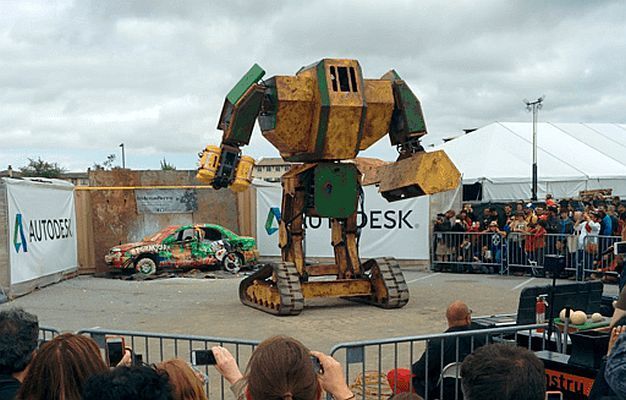 Megabot: Die bis zu fünf Meter großen humanoiden Kampfroboter tragen in Stadien Wettkämpfe gegeneinander aus. (gemeinfrei)