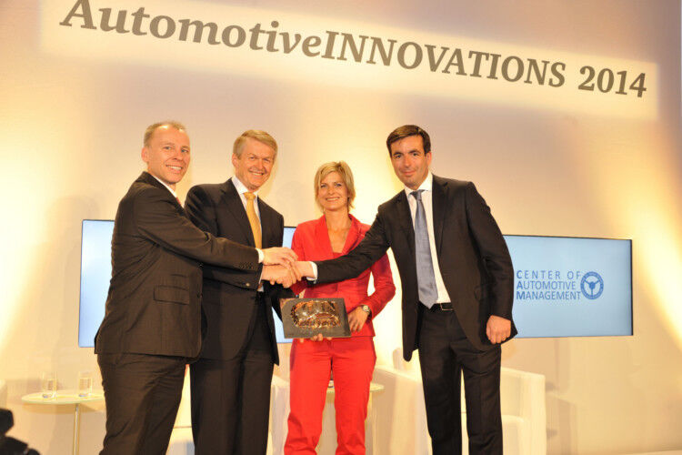 Mercedes-Benz errang beim diesjährigen „Automotive Innovations Award“ von CAM und PwC unter anderem den Preis als 