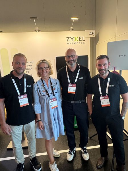 Stephanie Steen (IT-BUSINESS) hat viele Pläne mit dem Zyxel-Team. (Bild: Vogel IT-Medien GmbH)