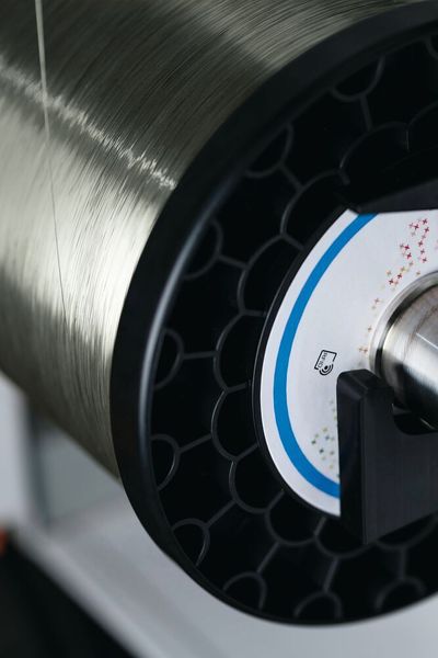 Smart-Drähte mit RFID-Chips können das volle Leistungsvermögen der Drahterosionslösungen der Baureihe Agie Charmilles Cut P ausschöpfen.  (GF Machining Solutions)