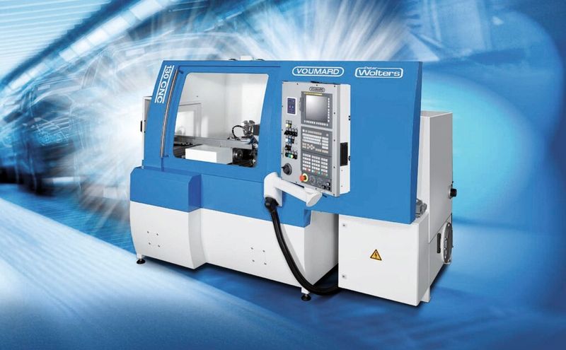 Im Schaltschrank der Präzisions-Innenrundschleifmaschine Voumard VM 130 sorgt Antriebstechnik von Sieb & Meyer für ein konstantes Drehmoment bis zur Maximaldrehzahl (Bild: Sieb & Meyer)