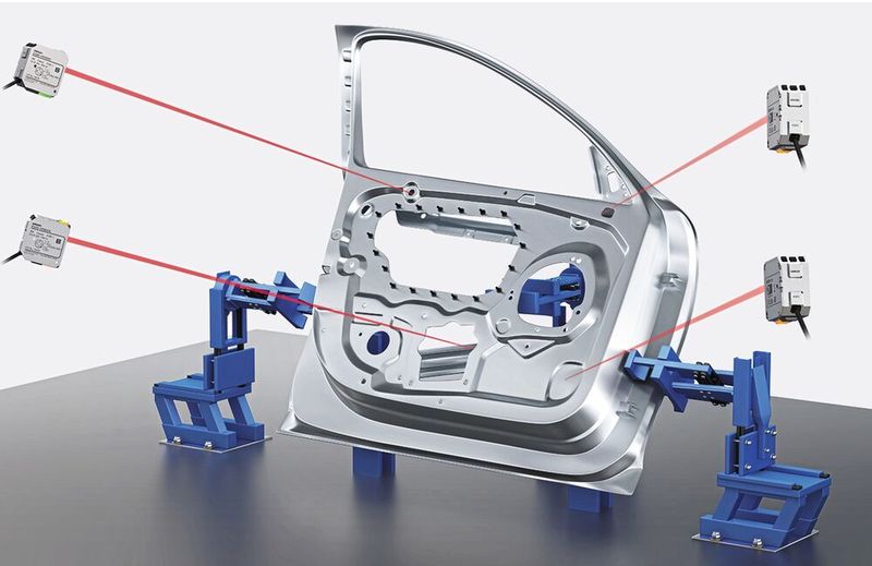Anwendung Tür-Fertigung (Bild: Omron)