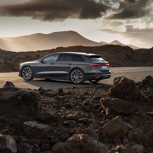 Auf Wunsch leuchtet das hintere Audi-Logo.(Bild:  Audi)