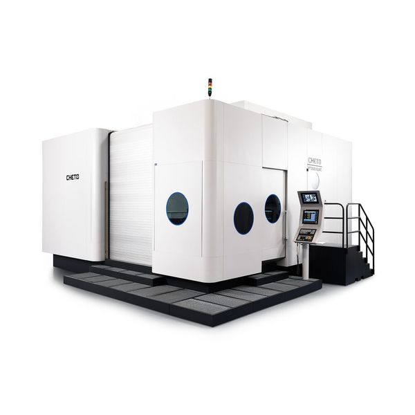 Vollkommen neu und am Markt in ihrer Kinematik einzigartig ist die Tieflochbohr- und Fräsmaschine PTT, die über einen Dreh-/Schwenktisch verfügt. (Bild: Cheto/Paulo Carvalho)