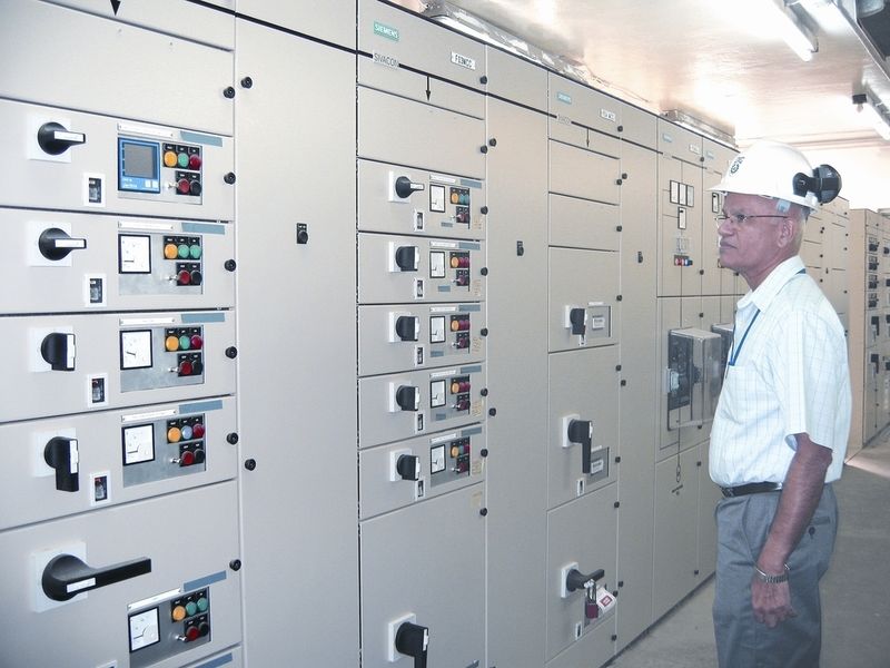 Für Abdullah Masoud, Engineering Manager bei Petrochemical Industries Company (PIC), sind die Diagnosemöglichkeiten des Motormanagement-Systems die ideale Basis, um eine vorausschauende, zustandsorientierte Wartung umsetzen zu können.  (Bild: Siemens)