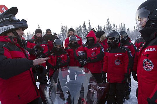 „Die Rote Armee“ nennen die Einwohner des kanadischen Yukon-Territoriums die rotgewandete Fulda-Mannschaft, die jeden Januar bei ihnen einfällt. Dabei fällt immerhin rund eine Million Dollar für die lokale Wirtschaft ab. (Archiv: Vogel Business Media)