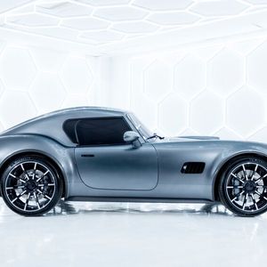 Wie der offene GT Roadster basiert das Coupé auf einer neu entwickelten Aluminiumplattform.(Bild:  AC Cobra)