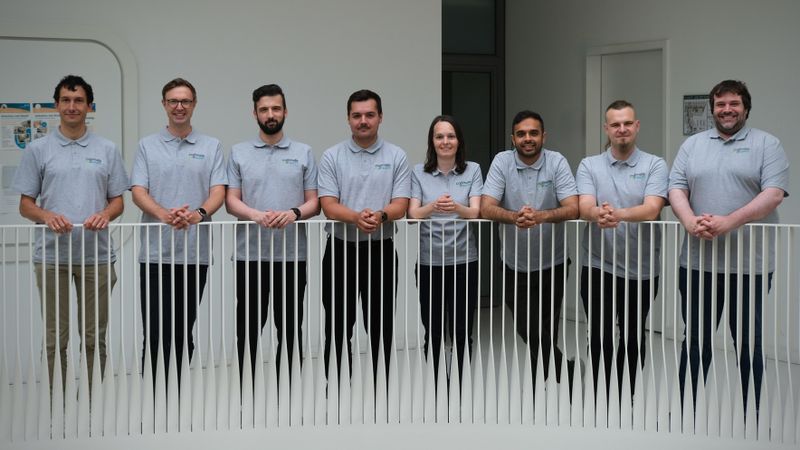 Dr. Hans Maria Heÿn, Mitbegründer und CEO des Start-ups (2. v. l.), und das Team von Collimate Health.(Bild:  Collimate Health)