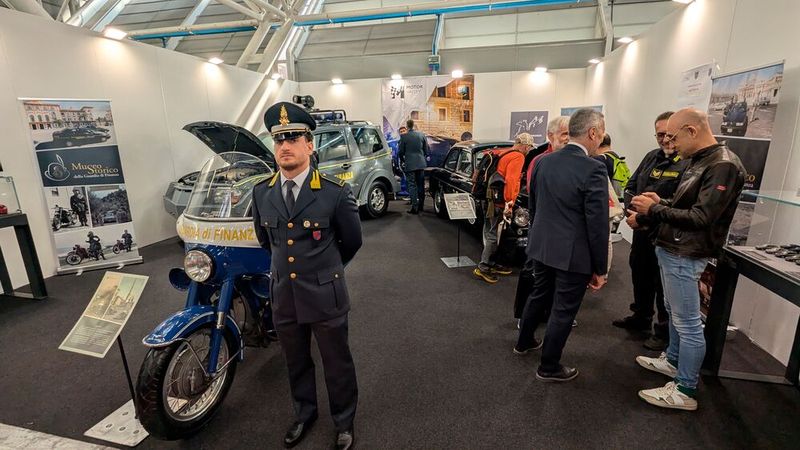 ...bzw. die Finanzpolizei... (Bild: Dominsky – VCG)