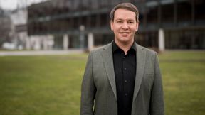 Oliver Hildenbrand ist Psychologe, Innenpolitiker und seit Mai 2026 Gesundheitsminister von Baden-Württemberg im Kabinett Özdemir. (Bild: Roland Geiger)