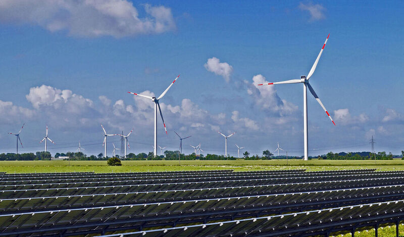 Dieser Solar- und Windpark liefert Grünstrom.