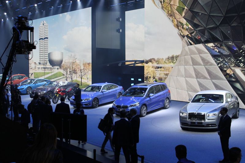 With more than 12,000 m2 over two levels, this year’s stand is the BMW Group’s largest- ever. All innovations, new models and the entire product portfolio will be on show for the media and all other visitors. (Source: Schulz)