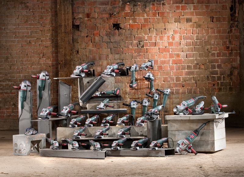 Mit Kompakt-Winkelschleifern aller Leistungsklassen und speziell abgestimmtem Zubehör steht Profis in Industrie und Handwerk für jede Anwendung eine Systemlösung zur Verfügung. (Bild: Metabo)
