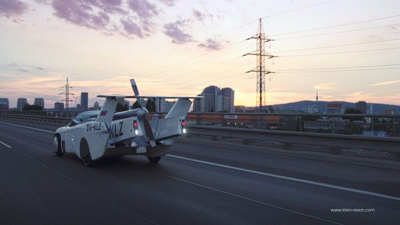 Das Aircar bringt nach letzten Informationen etwa 1.100 Kilogramm auf die Waage und kann rund 220 Kilogramm zu laden (also gut zwei Personen). (Bild: Klein Vision)