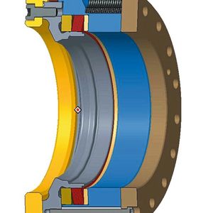Spanntechnische Weltneuheit: Auf der AMB 2018 präsentiert Ringspann erstmals seine neue Spannkupplung für die hochpräzise Feststellung der angetriebenen Positionierachsen von Drehschwenktischen in Mehrachsen-Bearbeitungszentren.