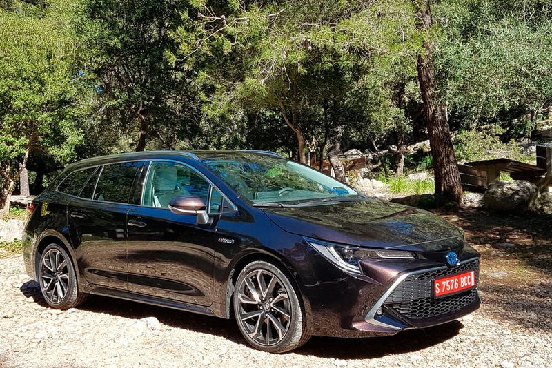 Ab der B-Säule ist der Corolla Touring Sports ein ganz eigenständiges Fahrzeug.  (Mauritz/»kfz-betrieb«)