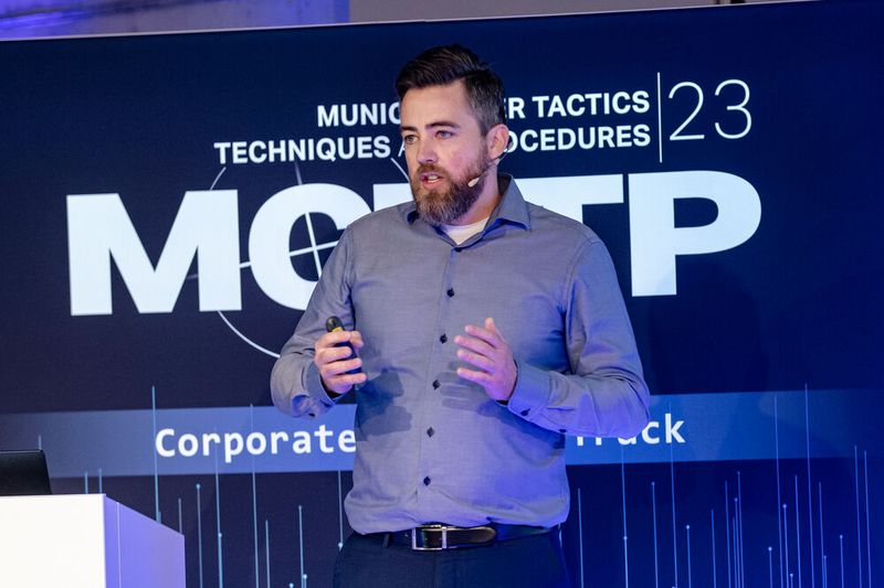 Philipp Halbedel zeigte in seinem Talk, was der Stand der Dinge bei Active Directory ist. (Bild: Vogel IT-Akademie)