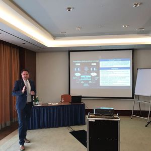 Jörg Karpinski von Huawei präsentierte 5 Thesen zum Huawei-Cloud-Storage. (Bild:  Vogel IT-Medien)