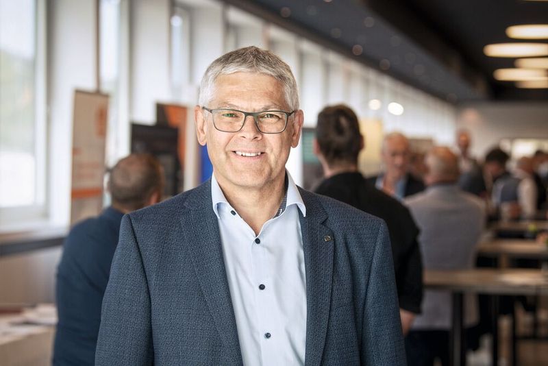 Peter Bader, ifm Electronic AG: «Der AT-Sensoriktag bot eine Reihe spannender Vorträge über eine breite Palette von Anwendungen. Jeder der Referate ging in eine andere Richtung. Die Besucher erhielten in kurzer Zeit sehr viele wertvolle Informationen.» (Bild: Thomas Entzeroth)