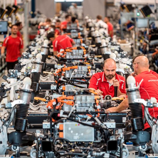 Rund 27.000 Porsche-Mitarbeiter in Deutschland erhalten die Prämie.(Bild:  Porsche)