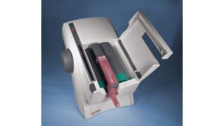 1 Das Zweikomponentenmischgerät wird im Bereich Dentaltechnik eingesetzt:  Er dosiert und mischt zwei zähe, pastenartige Substanzen auf Knopfdruck automatisch im richtigen Verhältnis und in der gewünschten Menge. (Archiv: Vogel Business Media)