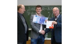 Prof. K. Furmans, Dipl.-Wi.-Ing. Arne Schwarz und Prof. D. Arnold bei der Preisübergabe (v.l.). (Bild: IFL)