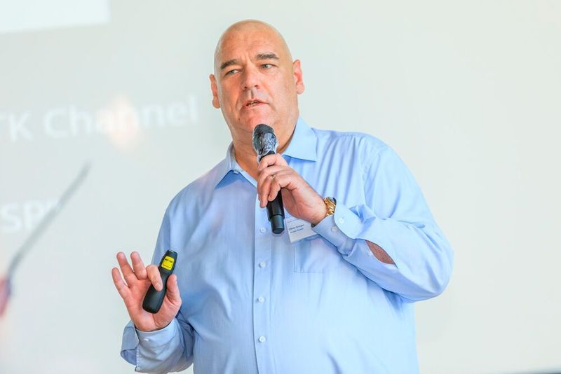 Oliver Gorges, Head of Channel Development bei ITscope, referierte darüber, wie man Vertriebsprozesse auch ohne aufwendige Shop-Infrastruktur automatisiert. (Kiwiko)