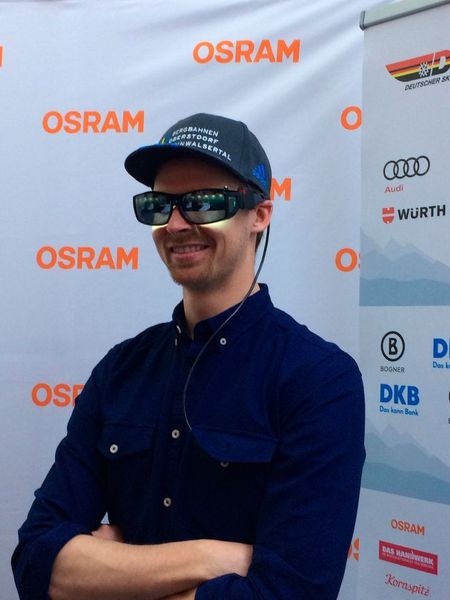Stefan Luitz, Weltcupfahrer des DSV, beschleunigt mit der LED-Brille von Osram die Anpassung an andere Zeitzonen: 
