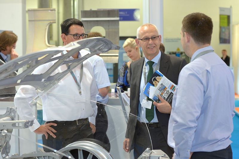 Eindrücke von der Werkstoffwoche Dresden 2015. (Bild: Werkstoffwoche Dresden)