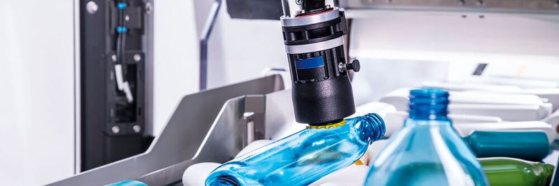 Beim Bin Picking arbeitet ein Cobot autonom und ohne Vorsortierung.(Bild:  Gerhard Schubert)