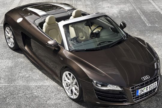 Der zweisitzige Roadster passiert die 100er-Marke in 4,1 Sekunden. Die Spitzengeschwindigkeit ist bei 313 km/h erreicht. (Archiv: Vogel Business Media)