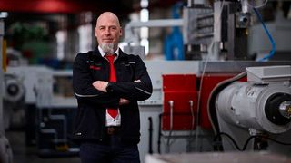 Arno Herget ist Sicherheitsexperte beim Maschinenbauer Deguma. Maßgeblich hat er an der neuen Sicherheitsnorm für Walzwerke mitgetüftelt. Lesen Sie hier, was die neue DIN EN 1417 vorgibt ... (Bild: Deguma)