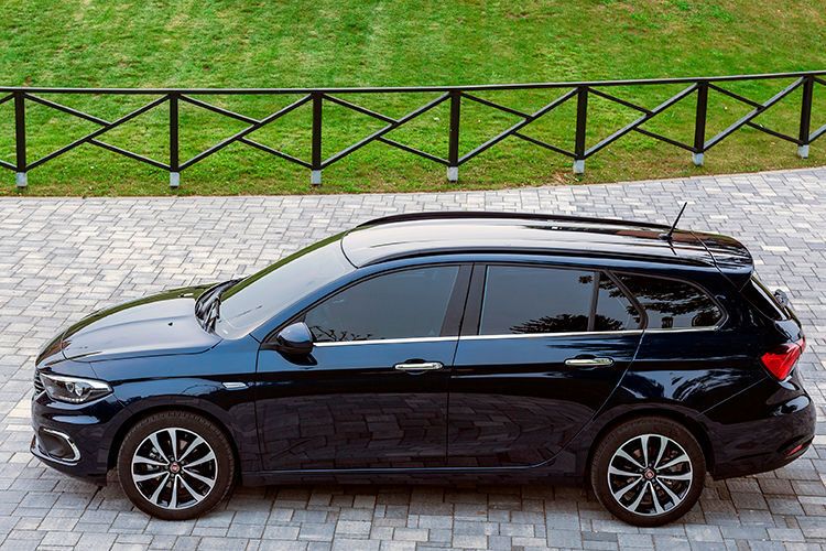 Die Kombi-Version folgt dann im Herbst. (Foto: FCA)