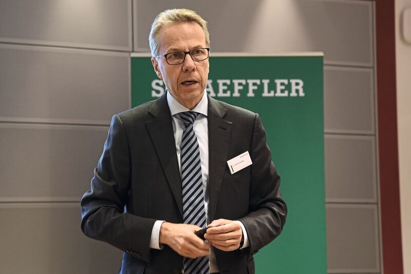 Dr. Stefan Spindler: „Deutschlandweit ermöglicht Schaeffler an mehr als 20 Standorten etwa 1400 Jugendlichen eine Ausbildung auf höchstem Niveau.“ (Stefanie Michel)