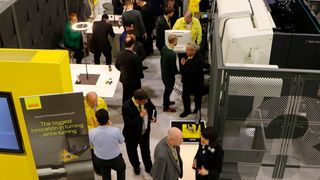 Zum Jubiläum lud Sandvik nach Schweden, um den Pressevertretern, noch vor Bekanntgabe der revolutionären Drehlösung, einen ersten Eindruck zu vermitteln. (Sonnenberg)